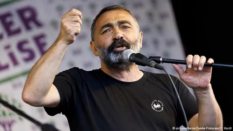 Avrupa Alevi Birlikleri Konfederasyonu Onursal Başkanı Turgut Öker serbest bırakıldı