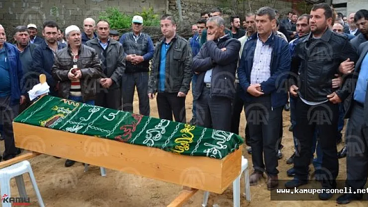 Babası Tarafından Öldürülen Kız Toprağa Verildi