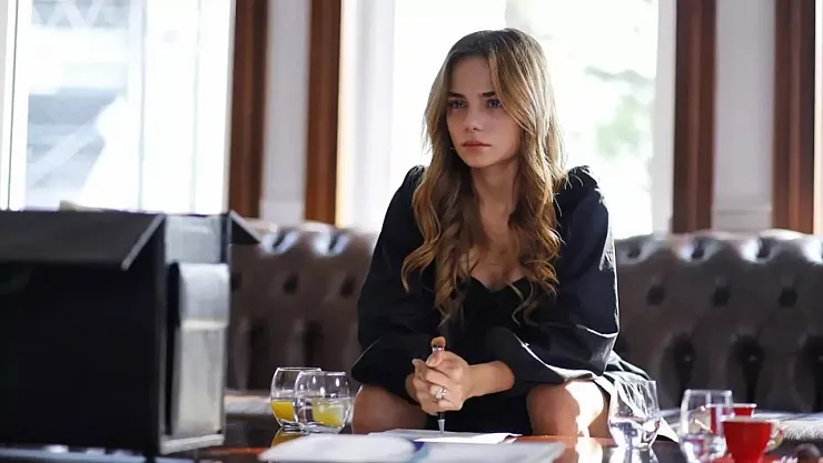 Bahar Şahin'den Sette Şiddet İddiası!  Mine Tugay'dan Sessizliği Bozan Açıklama