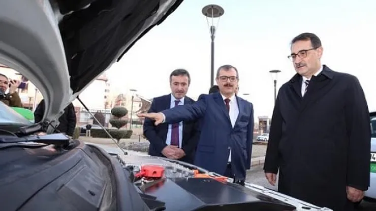 Bakan Dönmez test etti! Hidrolik otomobil sahada!