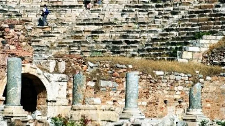 Bakan Ersoy Açıkladı: Arkeolojik Kazıların Süresi Uzayacak