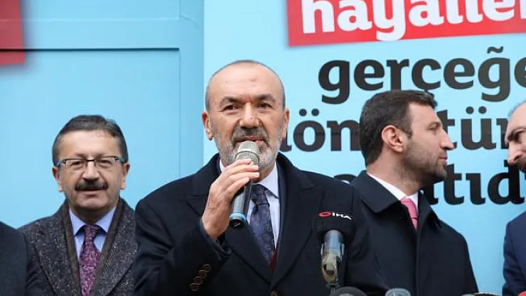 Bakan Gül, AK Parti'nin Yenimahalle seçim bürosunu açtı