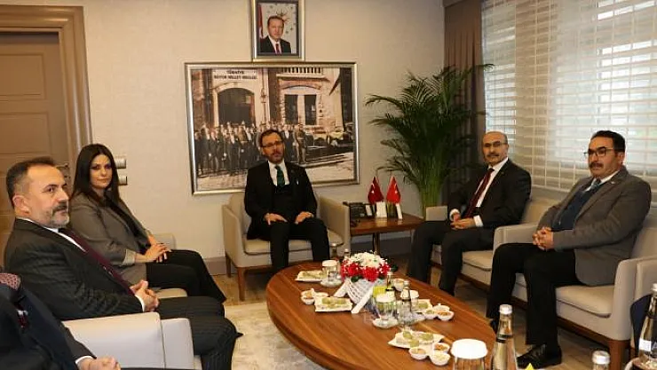 Bakan Kasapoğlu'ndan Fatih Terim'e taziye ziyareti