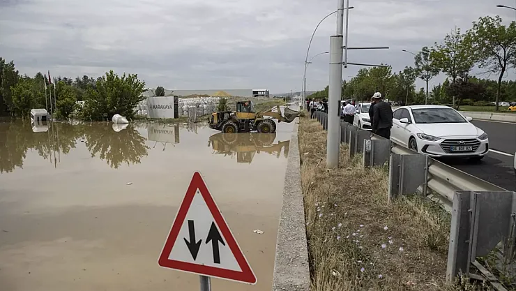 Bakan Koca'dan Sel Felaketi Açıklaması! 4 Kişi Hayatını Kaybetti, 8 Kişi Hastaneye Kaldırıldı