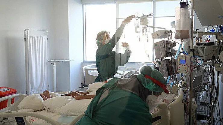 Bakan Koca'dan Umutlandıran Mesaj! Covid-19'a Karşı Artık Güçlüyüz