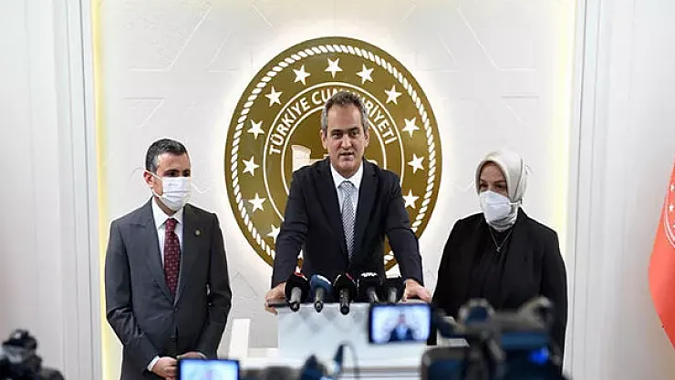 Bakan Özer son dakika duyurdu! Yüz yüze eğitimle ilgili yeni açıklama