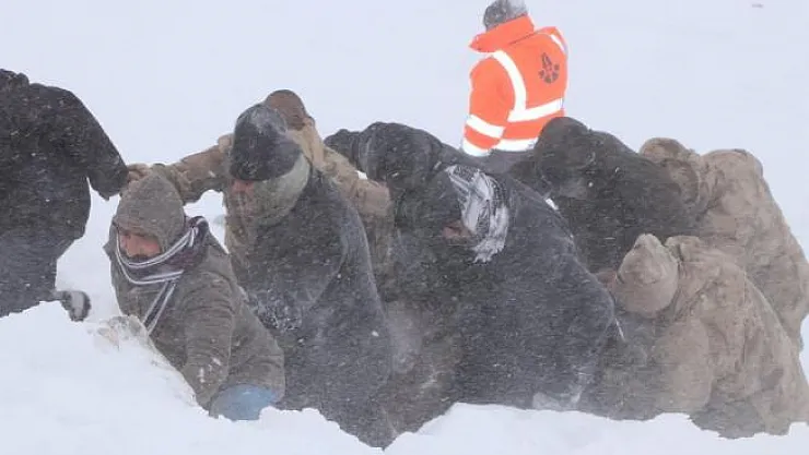 Bakan Soylu duyurdu! 23 kişi hayatını kaybetti!