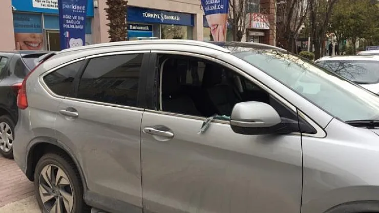 Bankadan çektiği parası gasbedildi