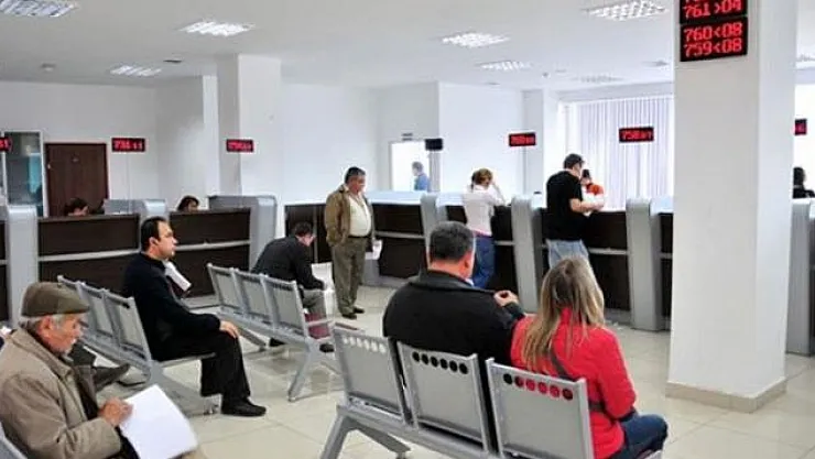 Bankalar mesai değişikliğinden sonra bir değişikliğe daha gitti! Yeni sistem 1 Mayıs'ta başlıyor!
