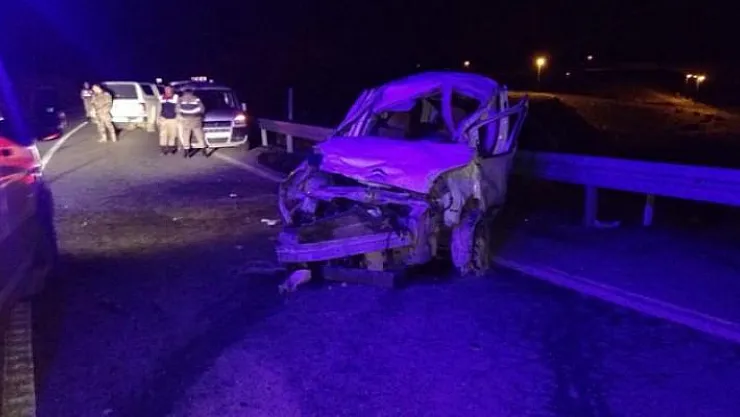 Batman Hasankeyf'de feci kazada 1 ölü 4 yaralı