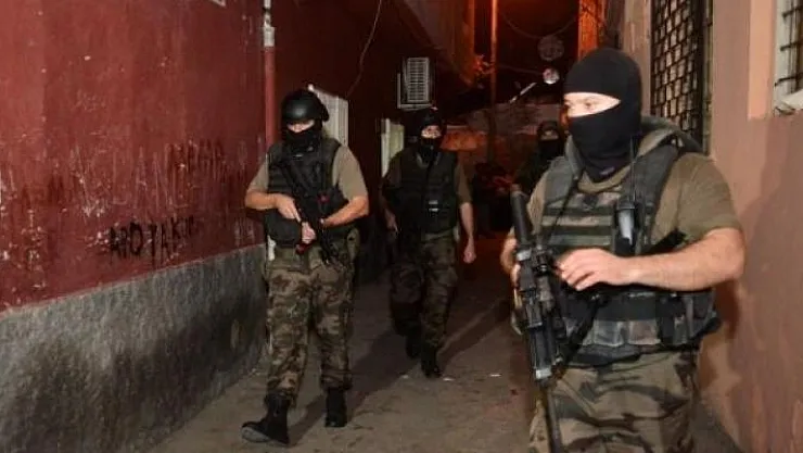 Batman'da Özel Harekat polisi girdiği çatışmada ağır yaralandı