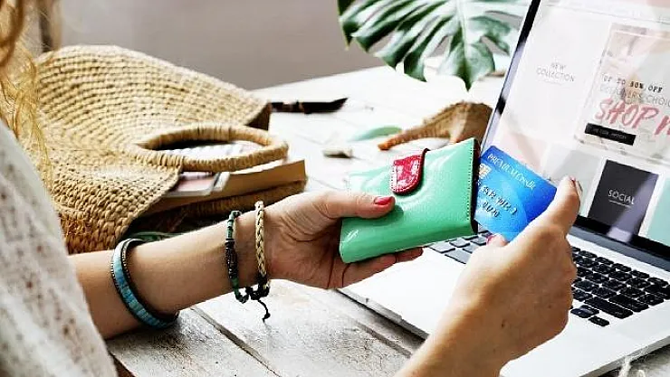 BDT Başkanı Uyardı! İnternetten Alışveriş Yaparken Hem Dolandırıcılara Hem Virüse Dikkat Edin