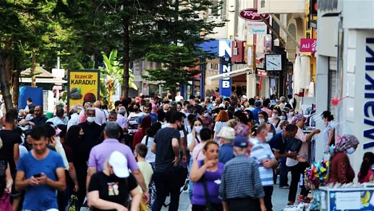 Bilim Kurulu Üyesinden Flaş Açıklama! Vaka Sayıları Giderek Artacak!