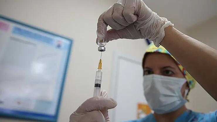 BioNTech aşısı olacaklar dikkat! 2. Dozda en çok bu yan etkiler görülüyor!
