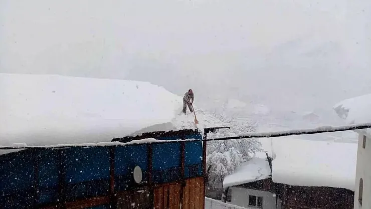 Birçok ilde artan kar yağışı sınavların ertelenmesine neden oldu! Hangi iller için uyarı yapıldı?
