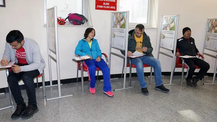 Bisikletçilerden minik Öykü'ye destek