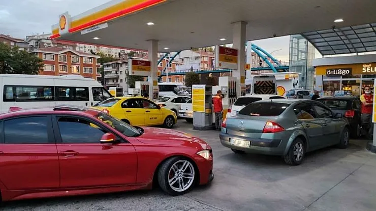 Bu geceden önce depoları doldurun! Akaryakıta çok büyük zam geliyor: İşte Ankara, İstanbul ve İzmir yeni yakıt fiyatları