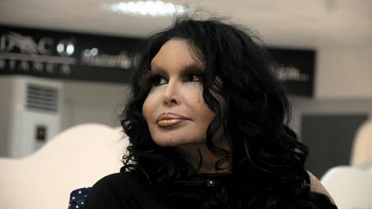 Bülent Ersoy'un annesi Necla Poyraz hayatını kaybetti!