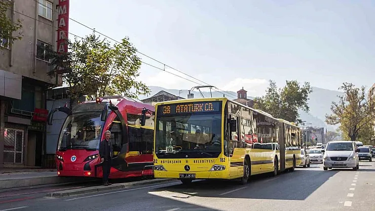 Bursa'da 65 yaş üstüne ücretsiz ulaşım kartı kalktı mı?