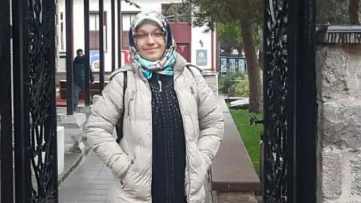 Bursa'da üzerine otogar demir kapısı devrilen Semanur Aktan hayatını kaybetti