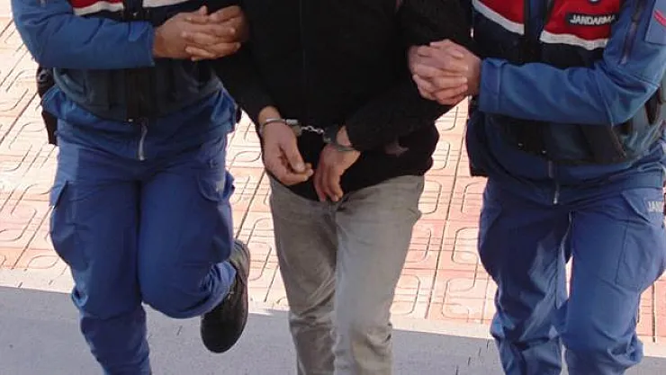 Büyükşehirleri kana bulayacaklardı! Teröristler patlayıcılarla yakalandı!