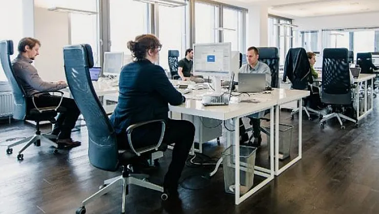 Çalışanlar Dikkat ! Bunu Yaparsanız İşinizden Olabilirsiniz