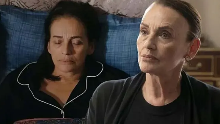 Camdaki Kız başrol diziye veda etti: Camdaki Kız Feride diziden ayrılıyor mu? Camdaki Kız Nur Sürer (Feride) ölüyor mu?