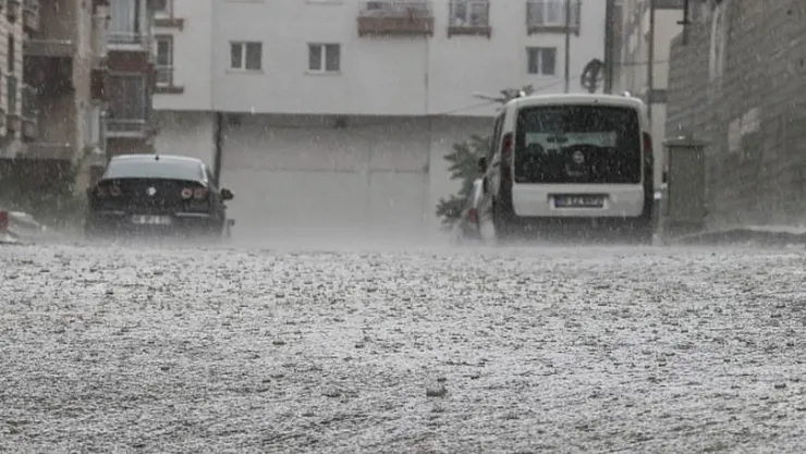 Cami hoparlörlerinden anonslar yapılıyor! Mümkün oldukça dışarı çıkmayın: Çok çok kuvvetli olacak Ankara İstanbul ve İzmir son dakika