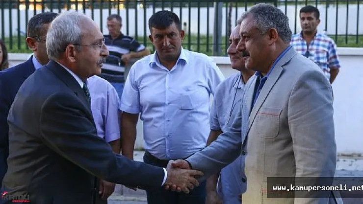 CHP Lideri Şehit Ailesine Taziye Ziyaretinde Bulundu