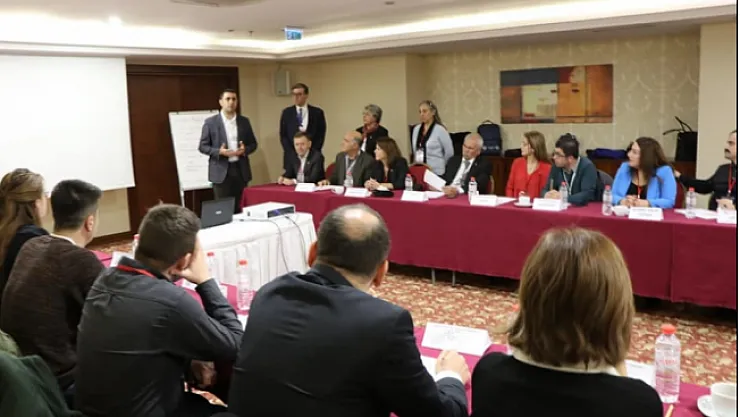 CHP Parti okulu sokak örgütlenmesi ve sandık güvenliği eğitimlerine hazırlanıyor