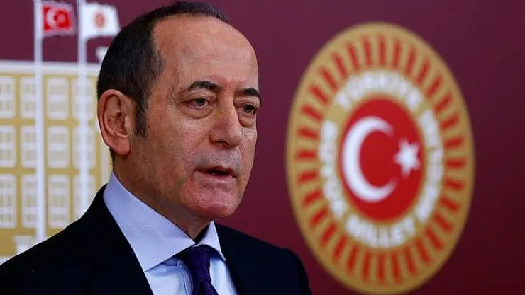 CHP'de Deprem! CHP Genel Sekreteri Mehmet Akif Hamzaçebi Görevinden İstifa Etti