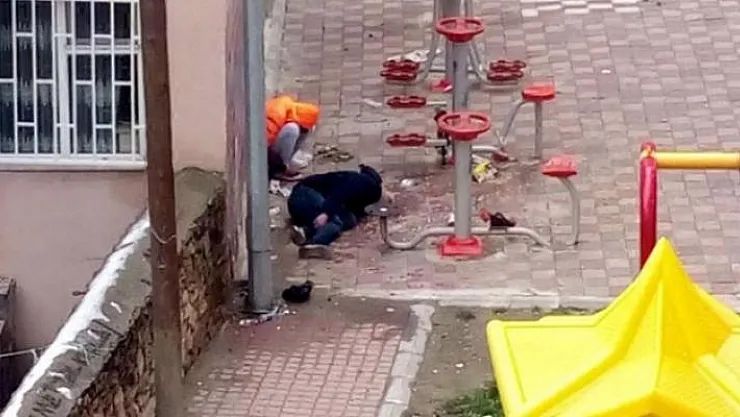 Çocuk parklarında güvenlik sorunu- Uyuşturucu kullanan gençler