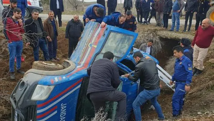 Çorum'da Askeri Araç Devrildi ! Yaralı Askerlerimiz Var