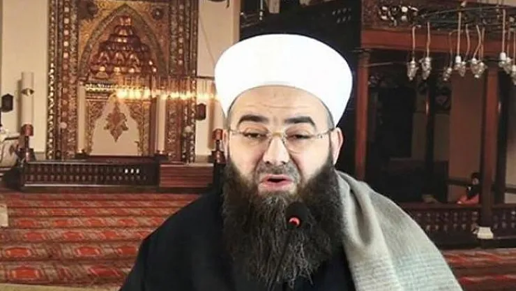 Cübbeli Ahmet yoğun bakıma alındı