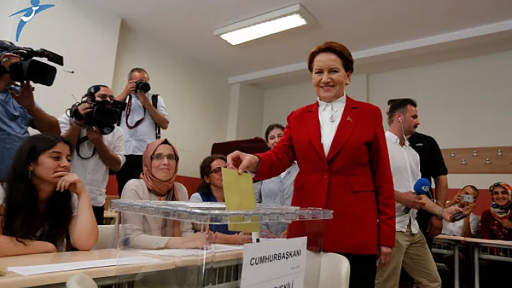 Cumhurbaşkanı Adayı Meral Akşener Oyunu Kullandı!