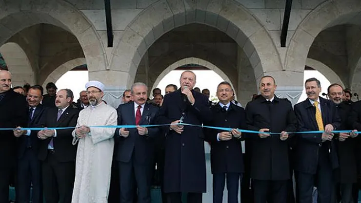 Cumhurbaşkanı Erdoğan: Camilerin Süsü Cemaatidir, Özellikle De Gençlerdir