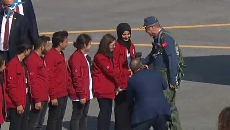 Cumhurbaşkanı Erdoğan TEKNOFEST alanına uçağıyla geldi