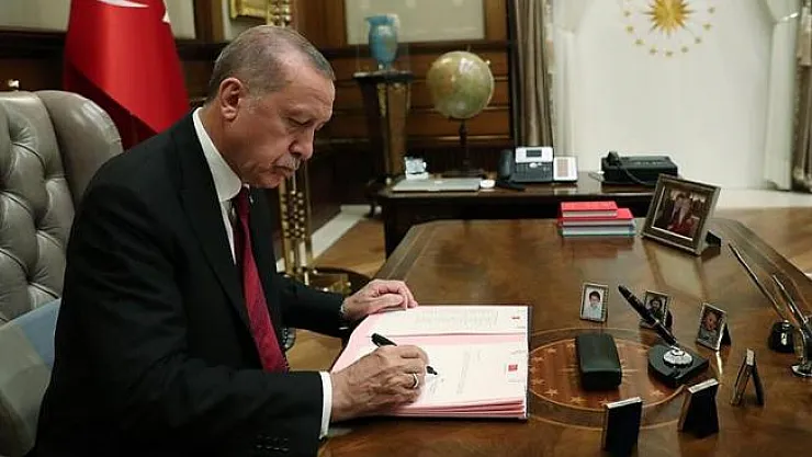 Cumhurbaşkanı Erdoğan Yeni Cumhurbaşkanlığı kararlarını onayladı! Yeni kararlar Resmi Gazete'de yayımlandı