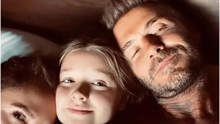 David Beckham kızını dudağından öptü! Sosyal medyada tepkiler çığ gibi büyüdü!
