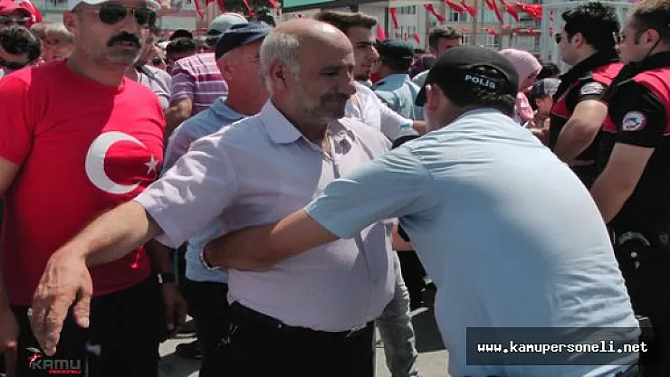 &quotDemokrasi ve Şehitler Mitingi" 7 Dilde Yayınlanacak