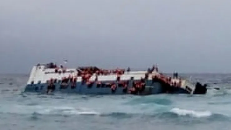 Dicle Nehri'nde Feribot Battı- En Az 72 Kişi Hayatını Kaybetti- Musul Dicle Nehri Feribot Battı