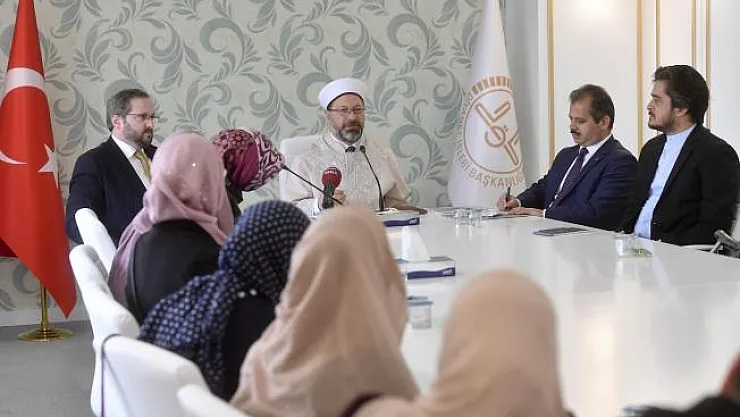 Diyanet İşleri Başkanı Erbaş, Amerika ve Kanada'da Müslüman din görevlilerini kabul etti