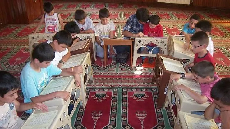 Diyanetten Kur'an Kursu Açıklaması Geldi! Çocuklar Kaç Yaşında Kur'an Kursuna Başlamalı?