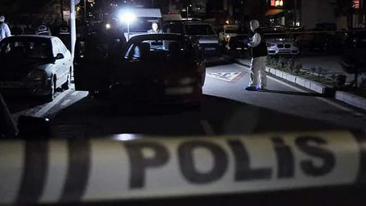 Diyarbakır'da Silahlı Çatışma: 2 Kişi Öldü, 2 Kişi Yaralandı!