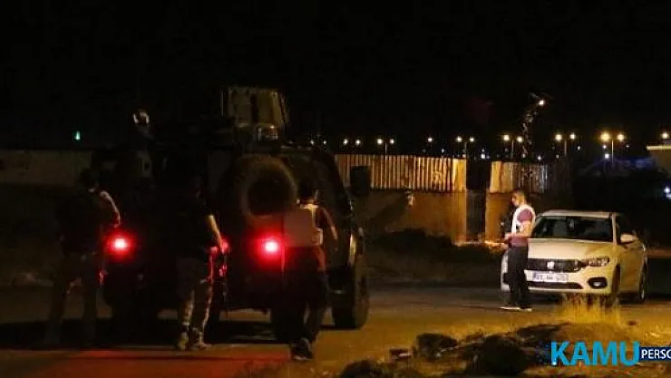 Diyarbakır'da Zırhlı Araca Bombalı Saldırı