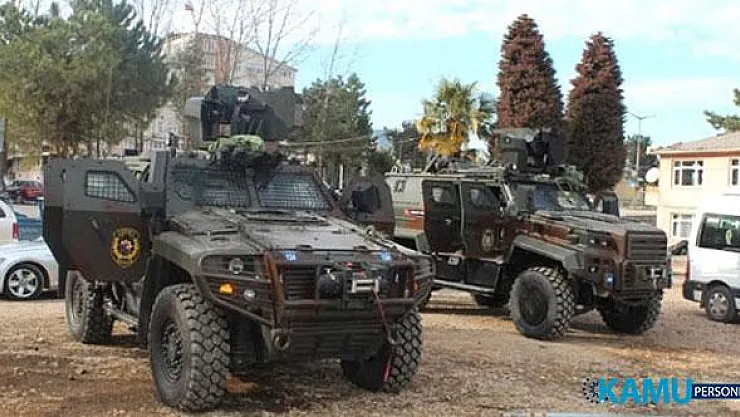 Diyarbakır'ın Yenişehir İlçesinde Zırhlı Polis Aracına El Yapımı Patlayıcı (EYP) ve Silah İle Saldırı Düzenlendi! Yaralılar Var