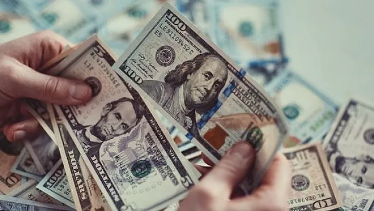 Dolar kurunda beklenmedik artış! Kritik seviyeyi aştı!