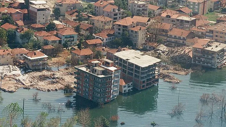 Dünkü Marmara deprem sonrasında uzman açıkladı: Faylar aktif çalışıyor! Deprem kapıyı bir kere çalacak