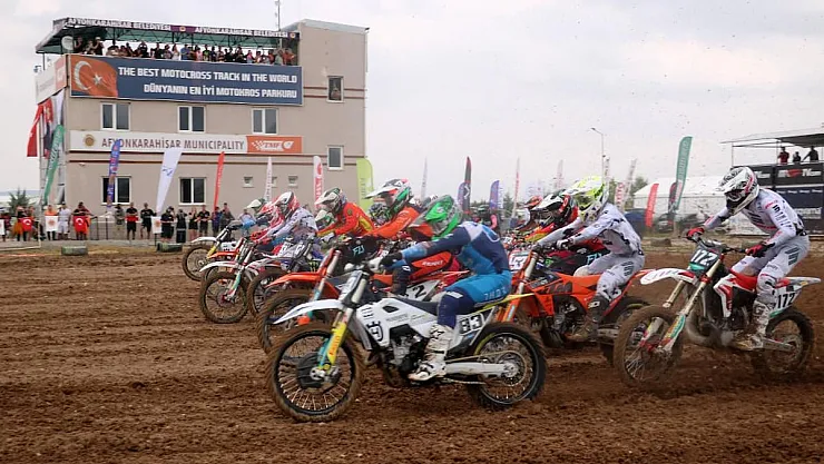 Dünya Motokros Şampiyonası'nda heyecan devam ediyor