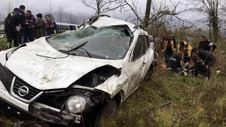 Düzce TEM Otoyolu Sakarya sınırında kaza- 3 yaralı